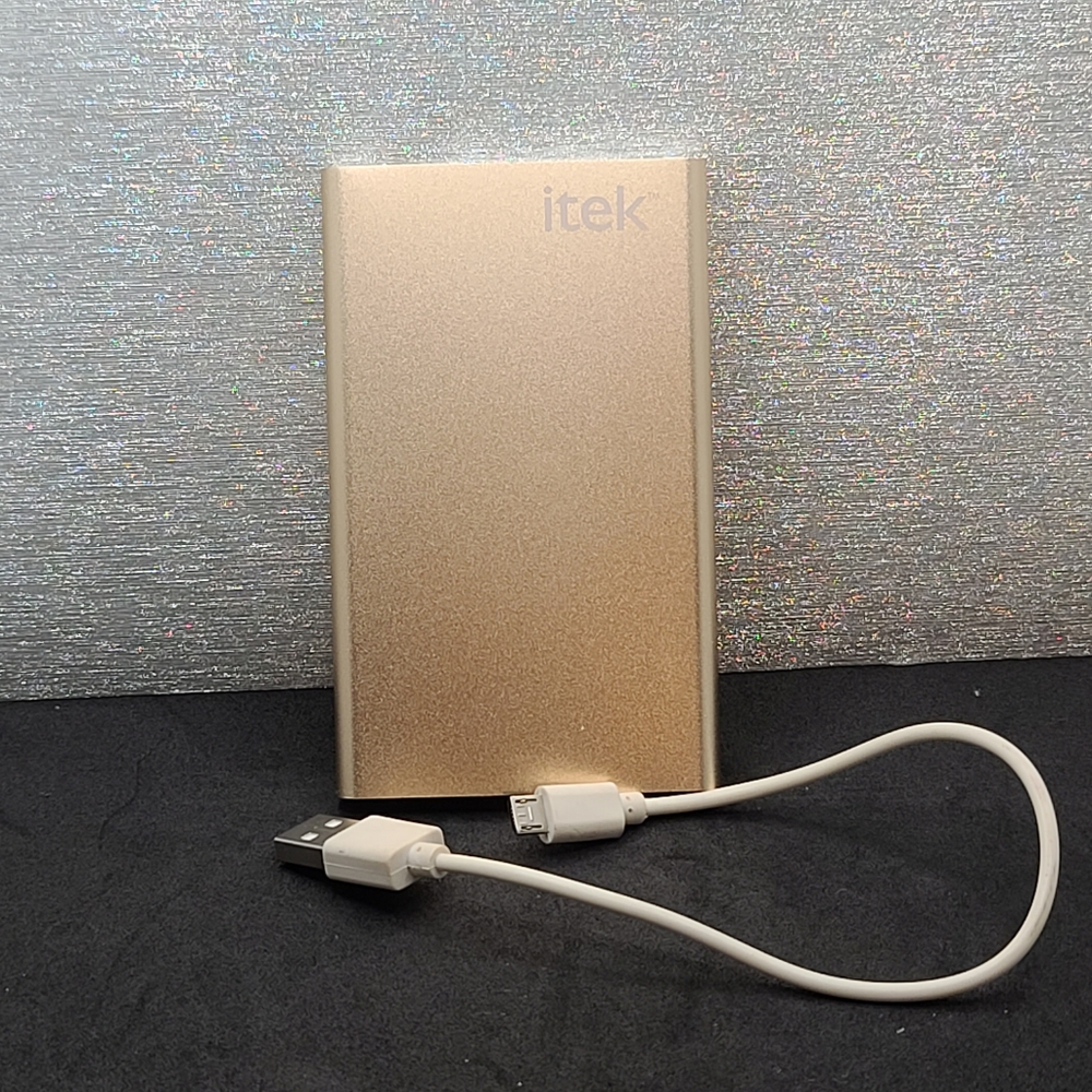 ITEK Power Bank with USB